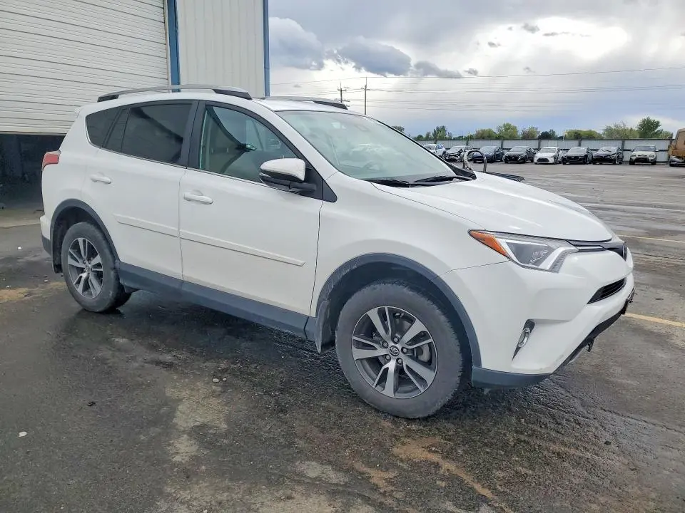 2018 TOYOTA RAV4   