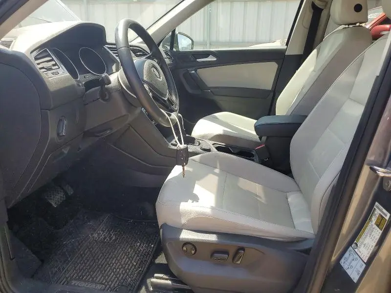 2020 VOLKSWAGEN TIGUAN SE  