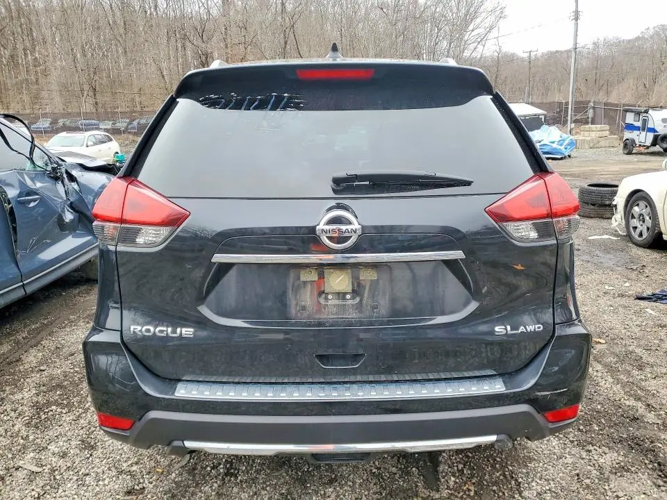 2018 NISSAN ROGUE SL  