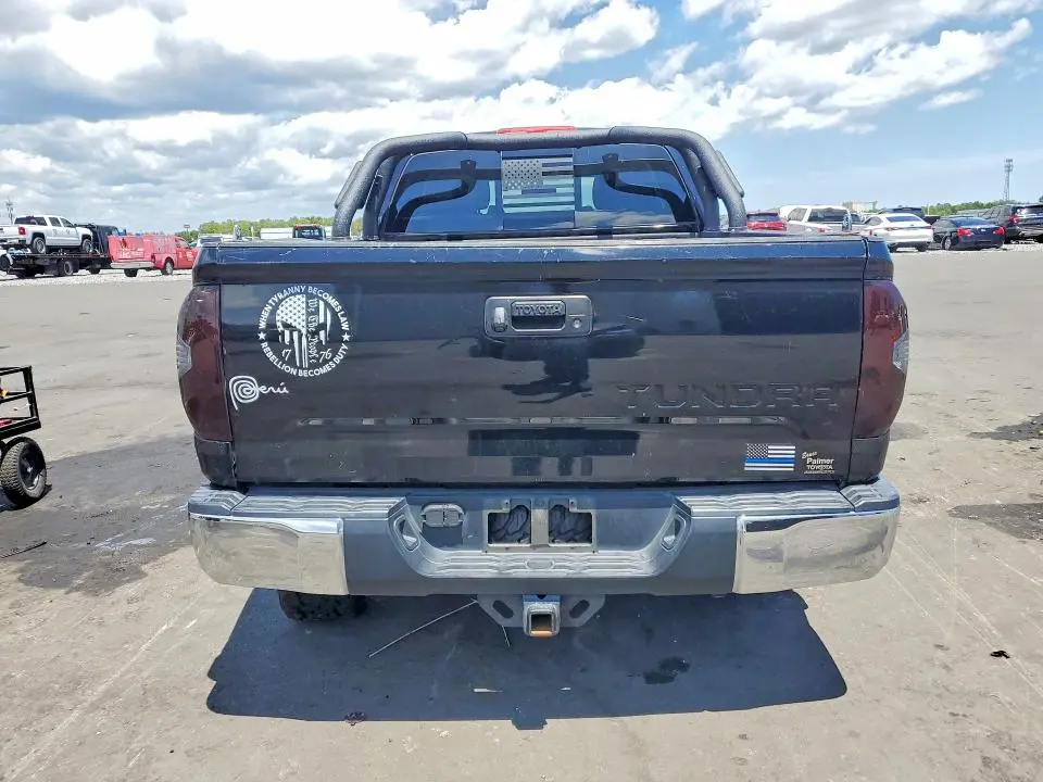 2016 TOYOTA TUNDRA SR5  