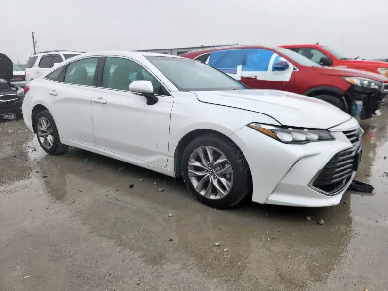 2021 TOYOTA AVALON XLE  