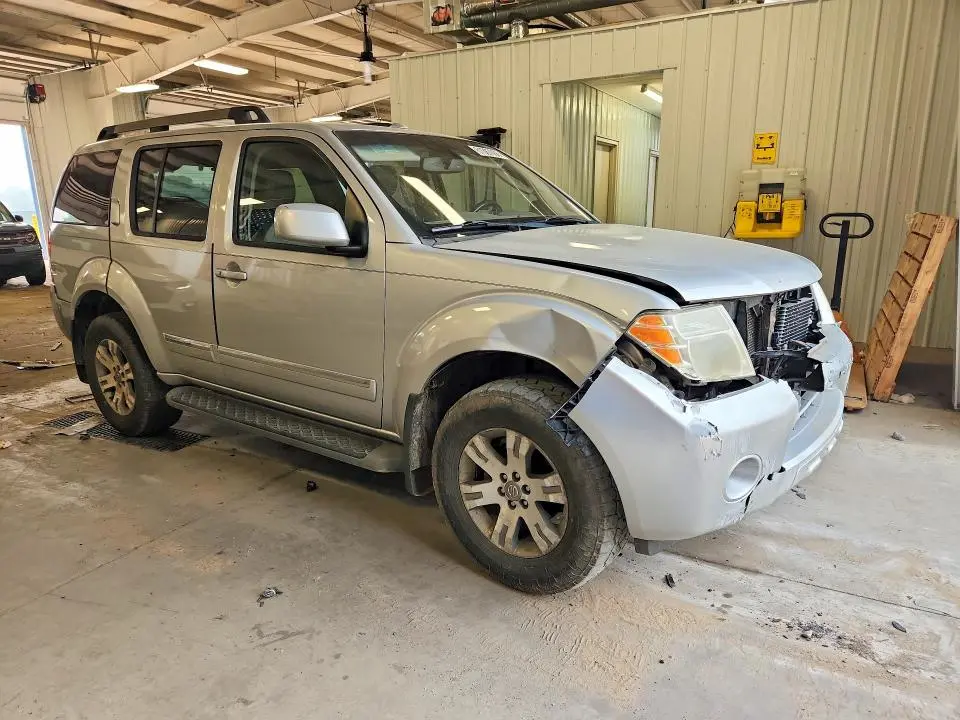 2011 NISSAN PATHFINDER S  