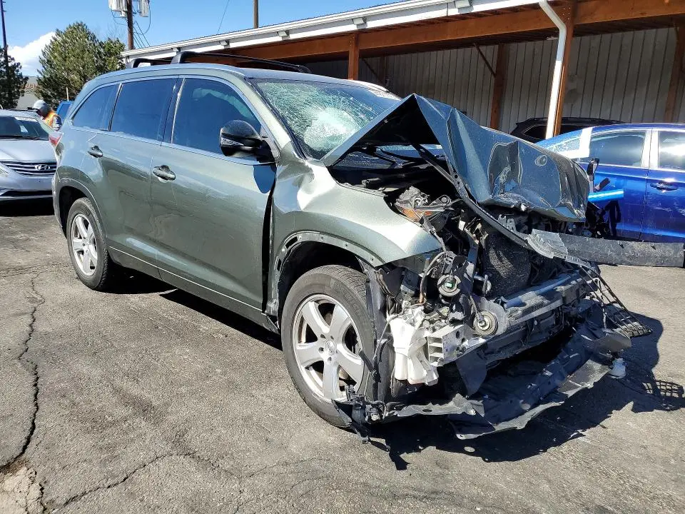 2015 TOYOTA HIGHLANDER XLE  