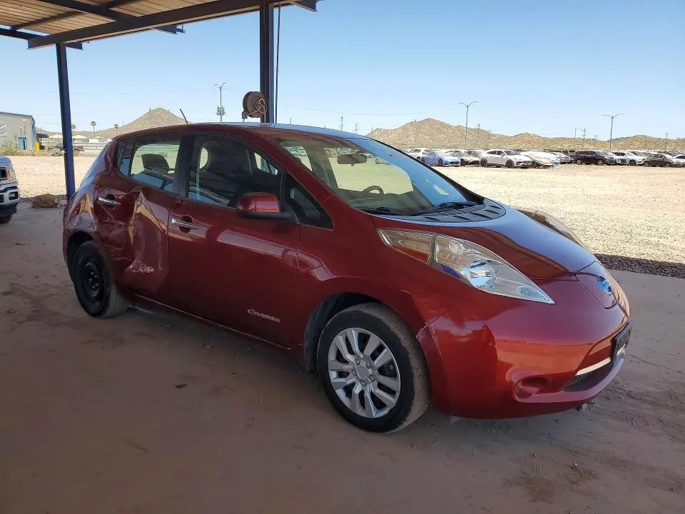 2015 NISSAN LEAF S  