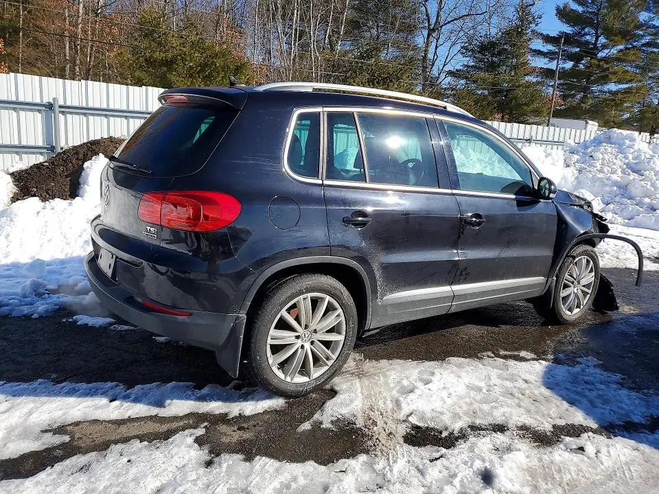 2016 VOLKSWAGEN TIGUAN S  