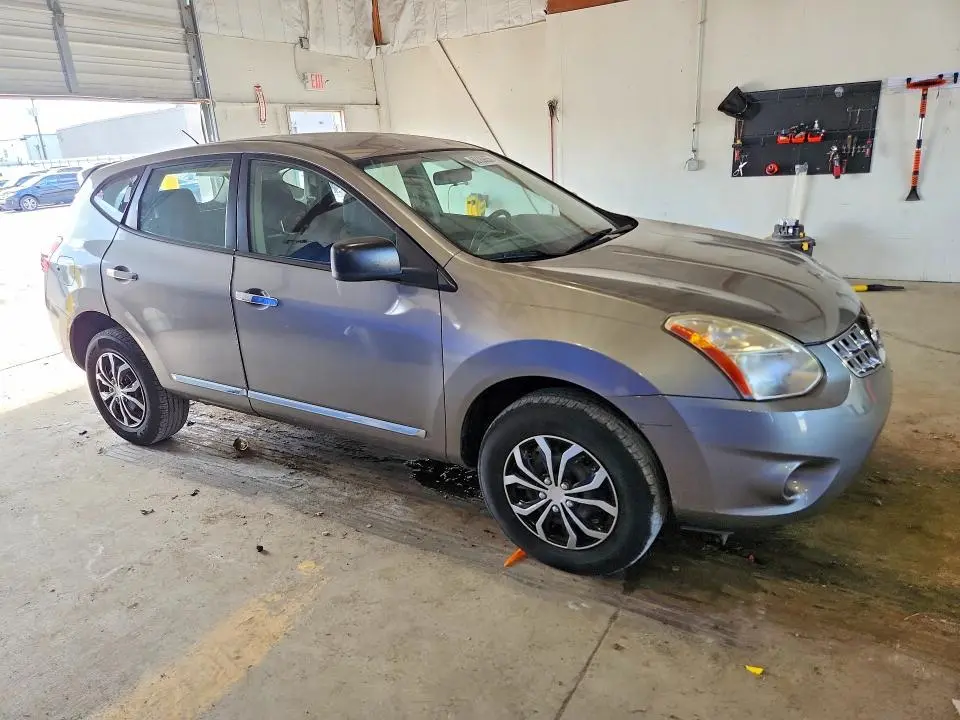 2013 NISSAN ROGUE S  