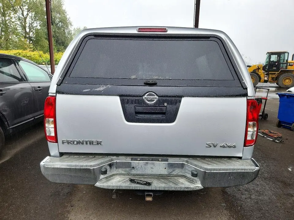 2011 NISSAN FRONTIER SV V6  