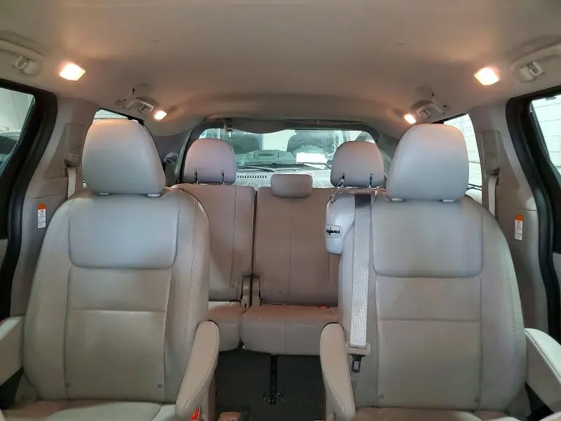 2020 TOYOTA SIENNA   