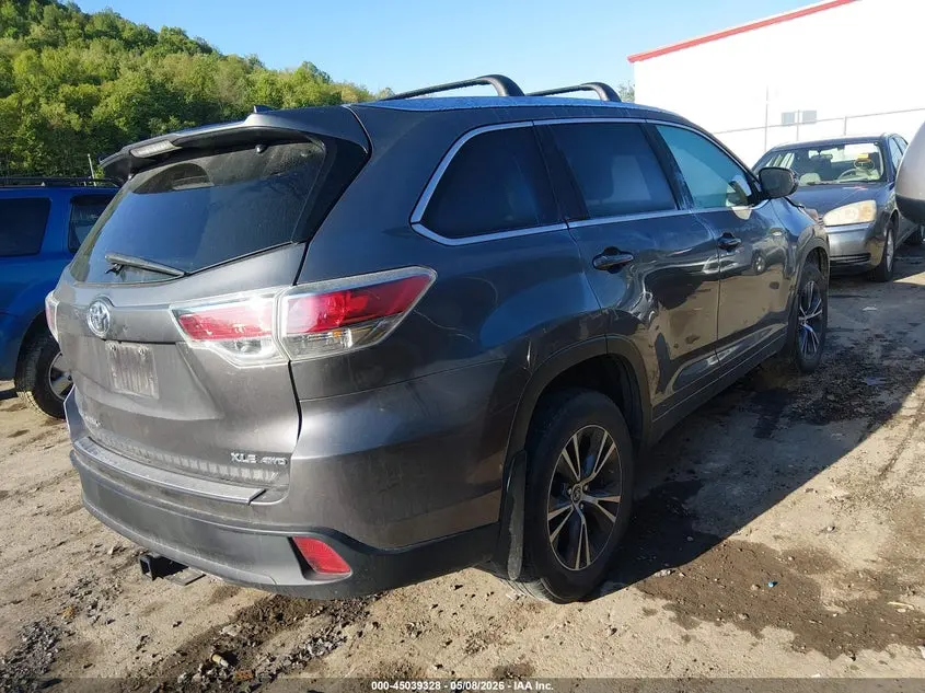 2016 TOYOTA HIGHLANDER XLE V6