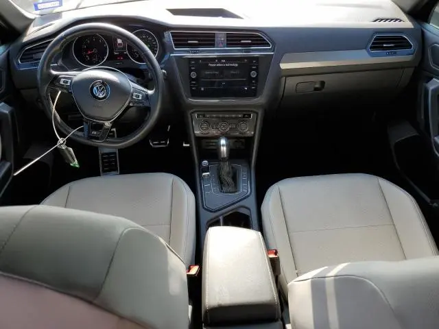 2021 VOLKSWAGEN TIGUAN SE  