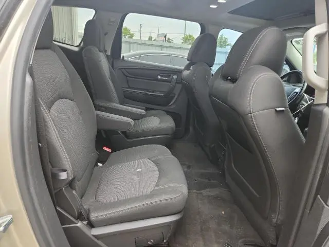 2016 CHEVROLET TRAVERSE LT  
