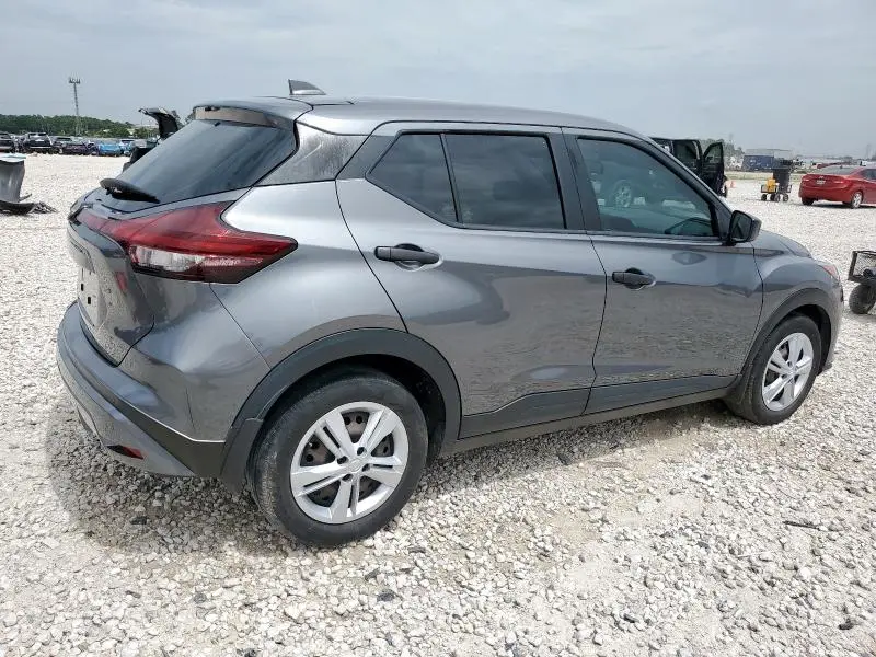 2022 NISSAN KICKS S  