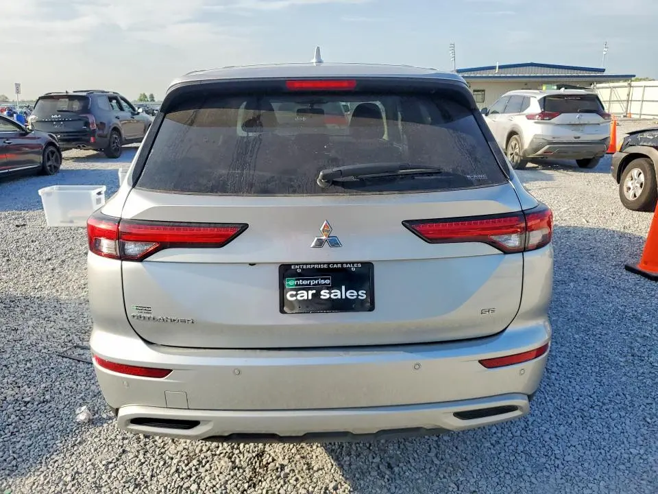 2024 MITSUBISHI OUTLANDER SE  