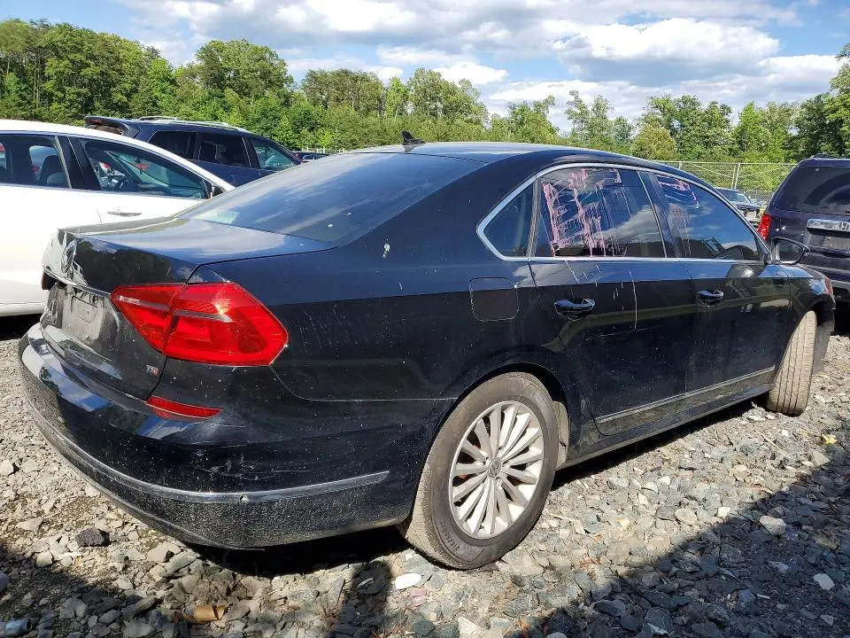 2016 VOLKSWAGEN PASSAT SE  