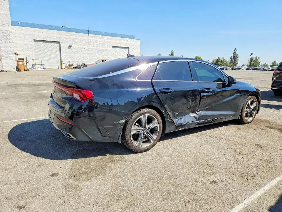 2022 KIA K5 EX  