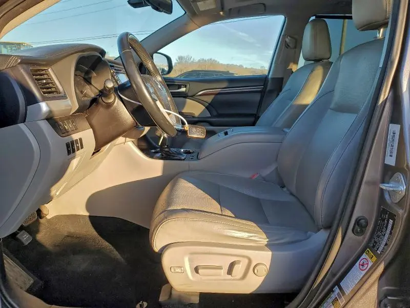 2016 TOYOTA HIGHLANDER LIMITED  