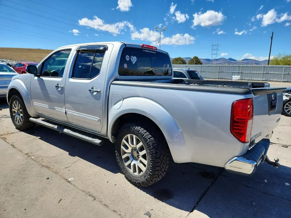 2013 NISSAN FRONTIER S  