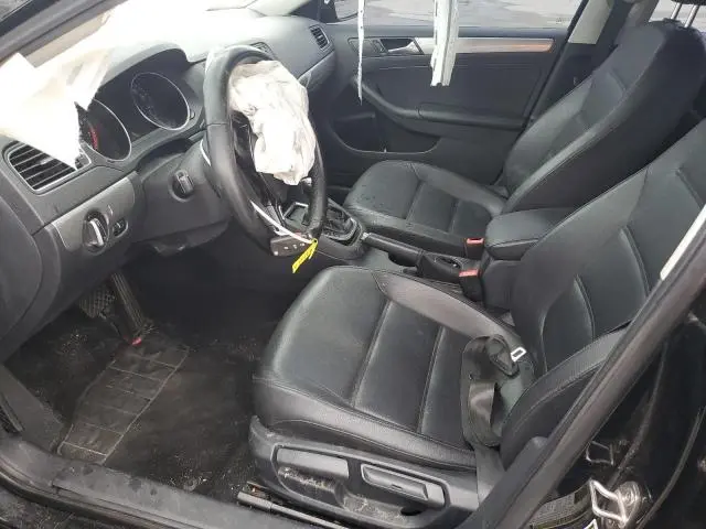 2017 VOLKSWAGEN JETTA SE  