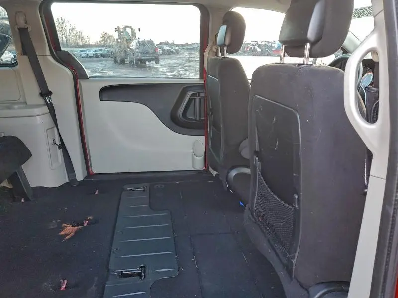 2014 DODGE GRAND CARAVAN SE  