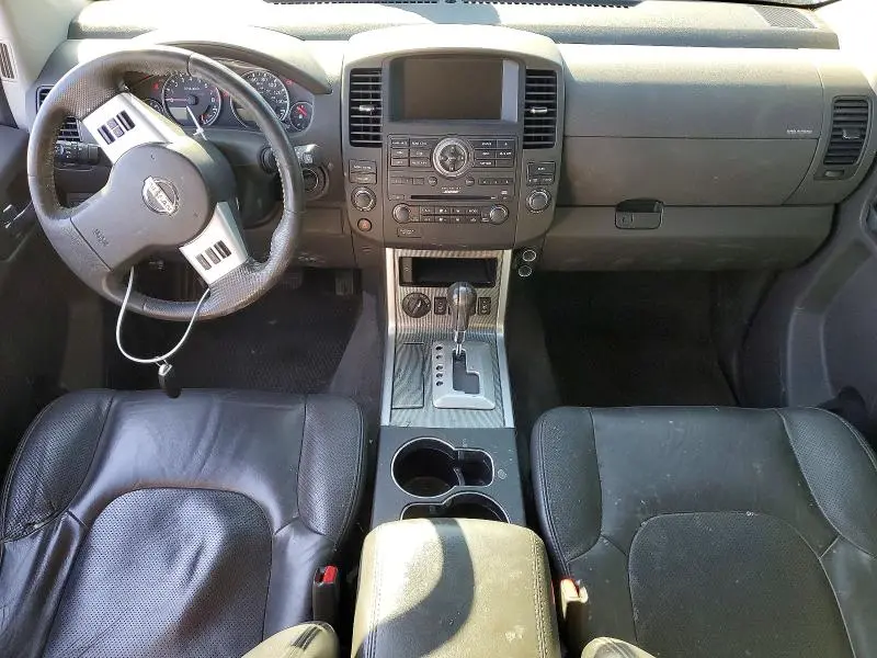 2011 NISSAN PATHFINDER S  