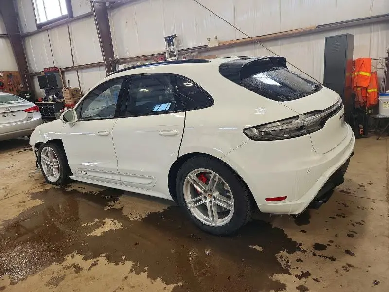 2024 PORSCHE MACAN GTS  