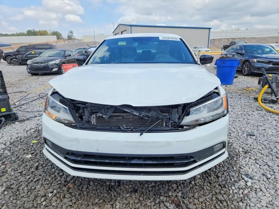 2016 VOLKSWAGEN JETTA SPORT  