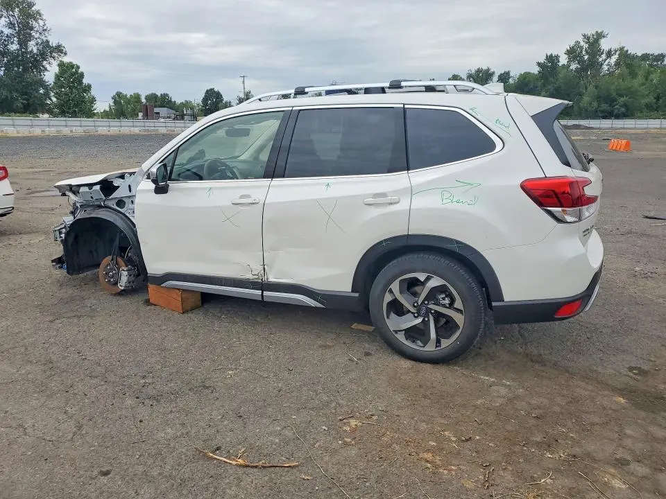 2023 SUBARU FORESTER TOURING  