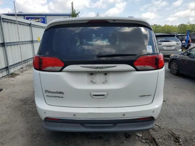 2017 CHRYSLER PACIFICA LIMITED  