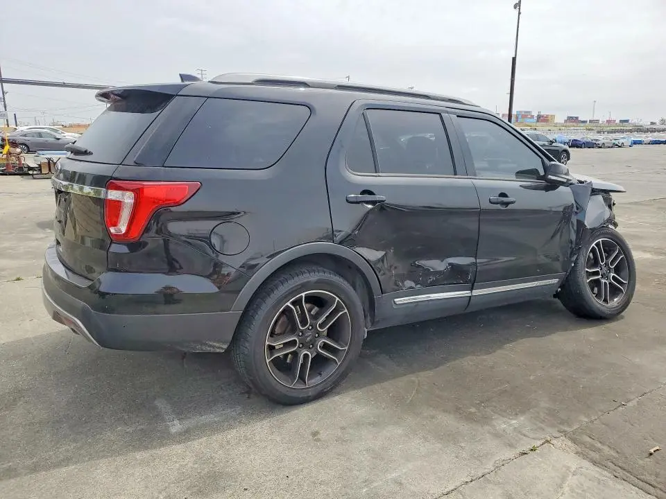 2017 FORD EXPLORER XLT  
