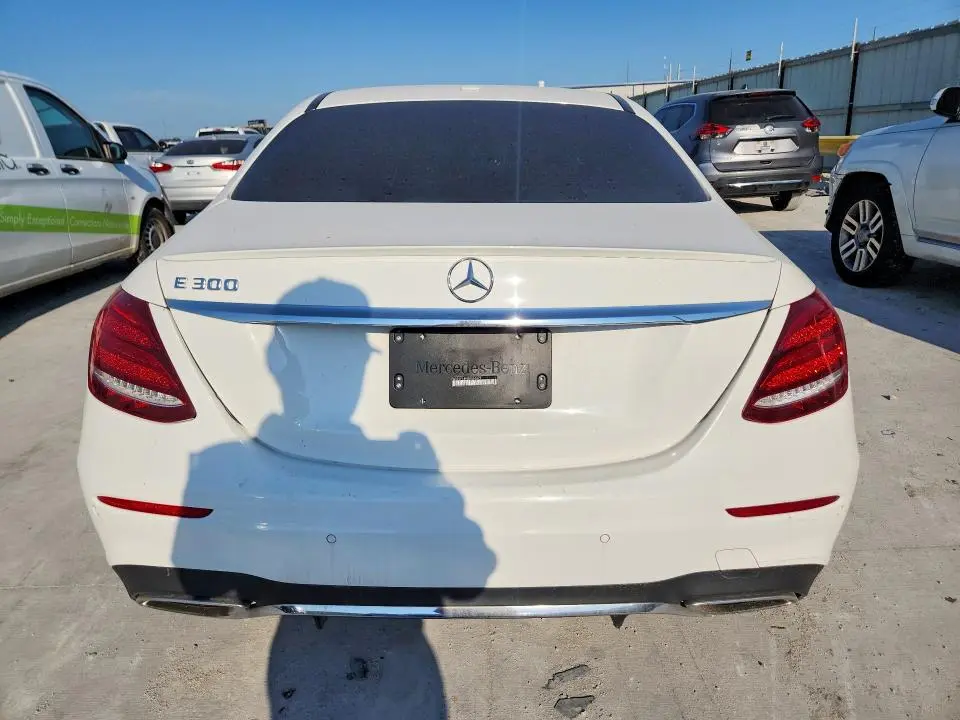 2019 MERCEDES-BENZ E 300  