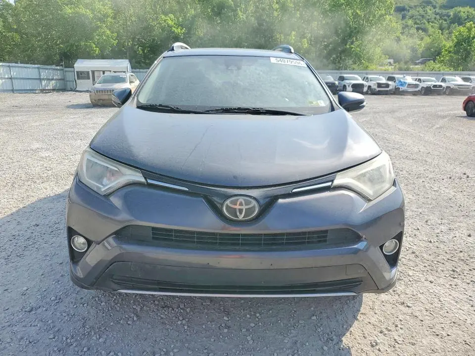 2018 TOYOTA RAV4 XLE  
