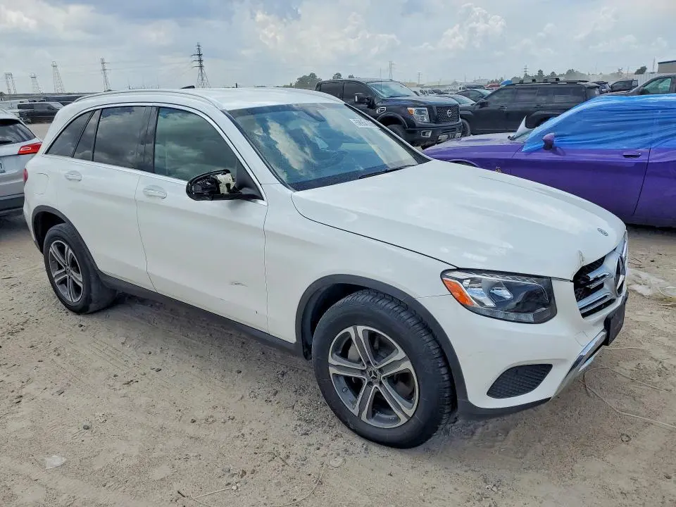 2019 MERCEDES-BENZ GLC 300  