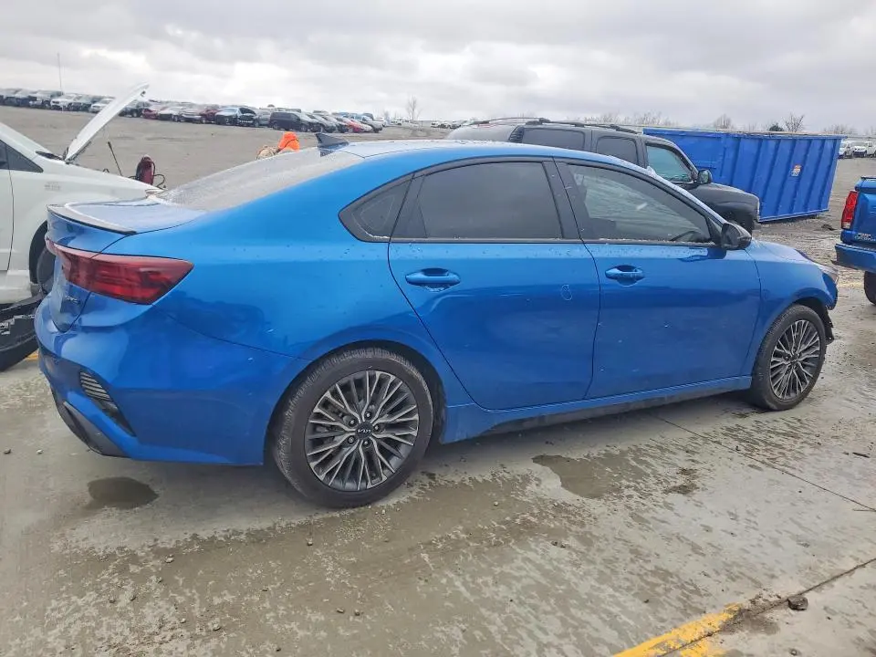 2023 KIA FORTE GT-LINE  