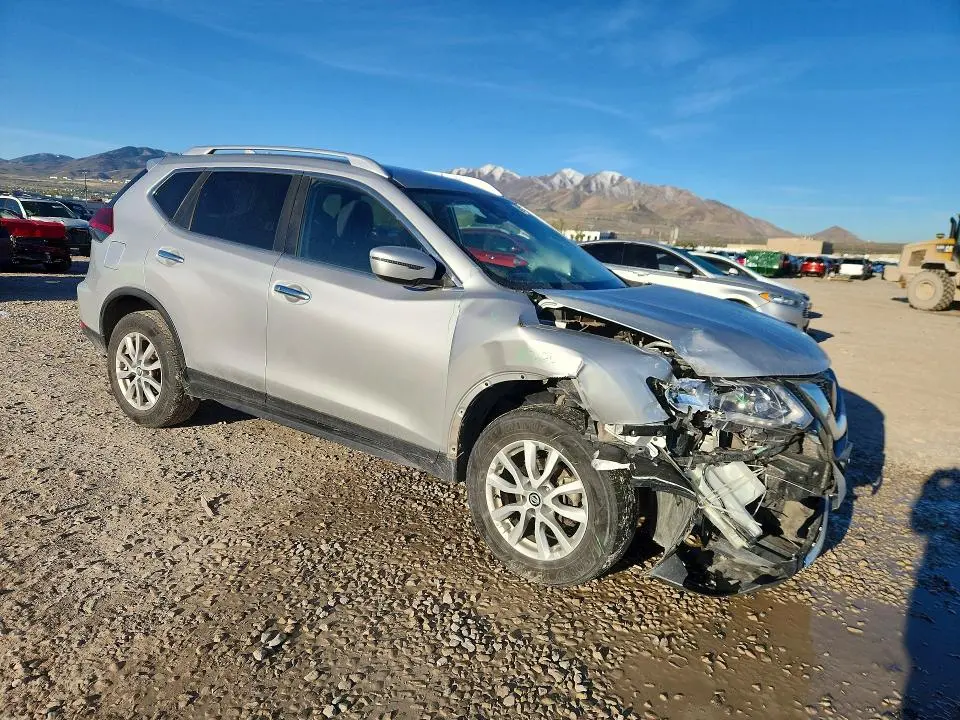 2020 NISSAN ROGUE SV  