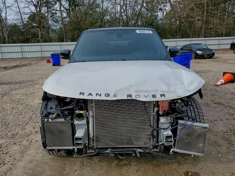 2020 LAND ROVER RANGE ROVER P525 HSE  