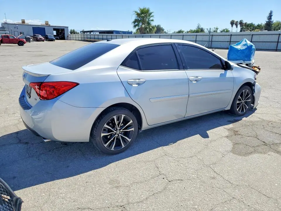 2017 TOYOTA COROLLA SE  