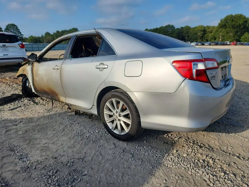 2012 TOYOTA CAMRY XLE  