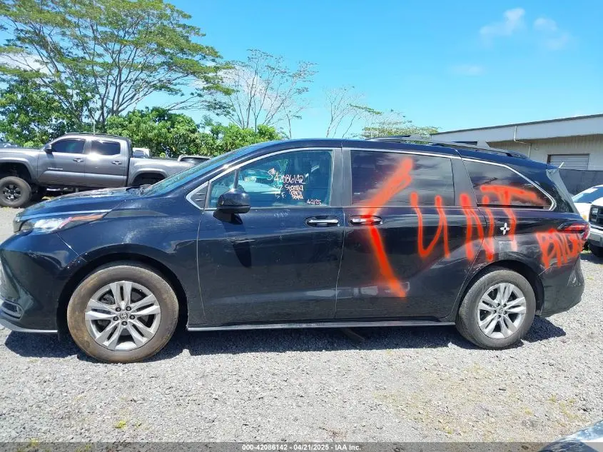 2022 TOYOTA SIENNA XLE WOODLAND EDITION