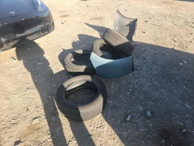 2013 TOYOTA PRIUS PLUG-IN   