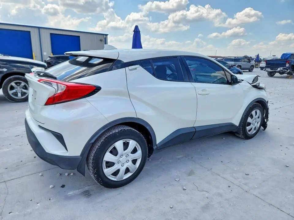2019 TOYOTA C-HR   