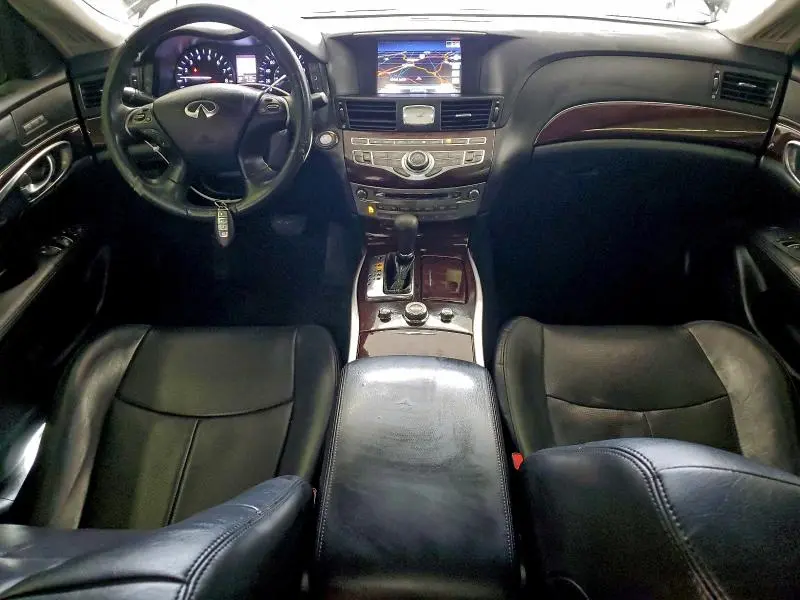 2016 INFINITI Q70L 3.7  