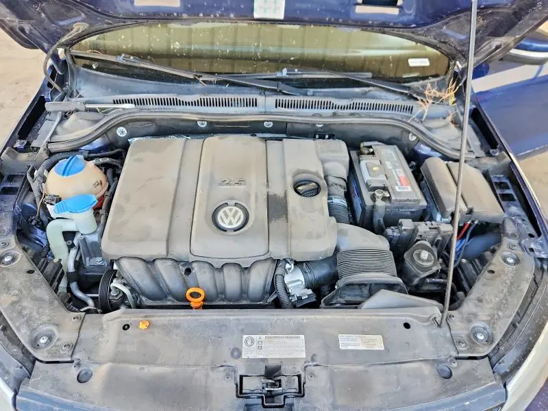 2012 VOLKSWAGEN JETTA SE  