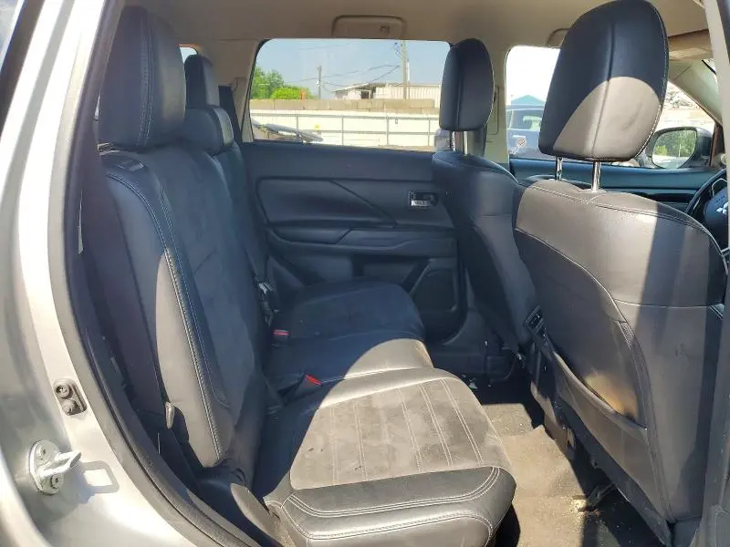 2019 MITSUBISHI OUTLANDER SE  