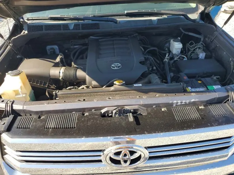 2016 TOYOTA TUNDRA CREWMAX SR5  