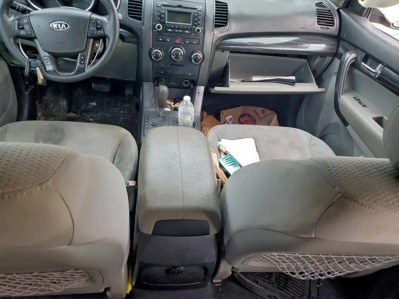 2011 KIA SORENTO BASE  