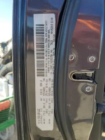 2016 RAM 1500 SLT  