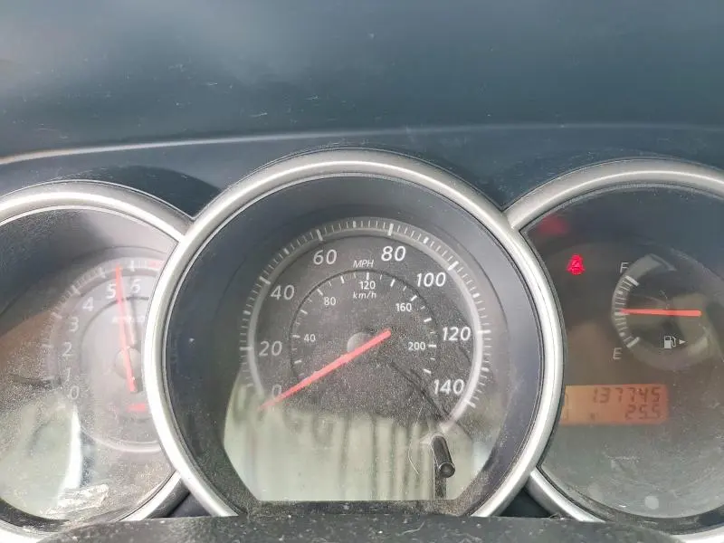 2010 NISSAN VERSA 1.8 S  