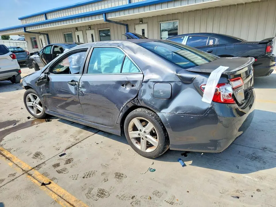 2012 TOYOTA CAMRY SE  