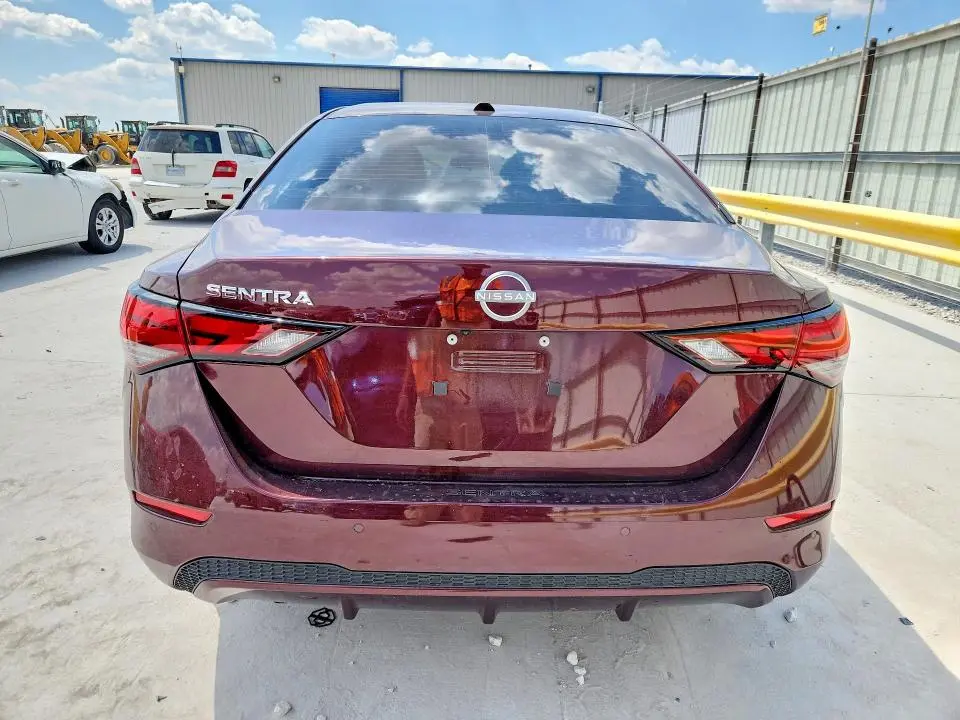 2025 NISSAN SENTRA SV  