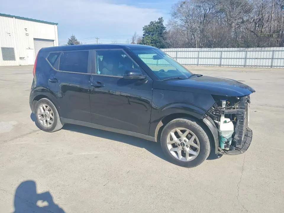 2020 KIA SOUL LX  
